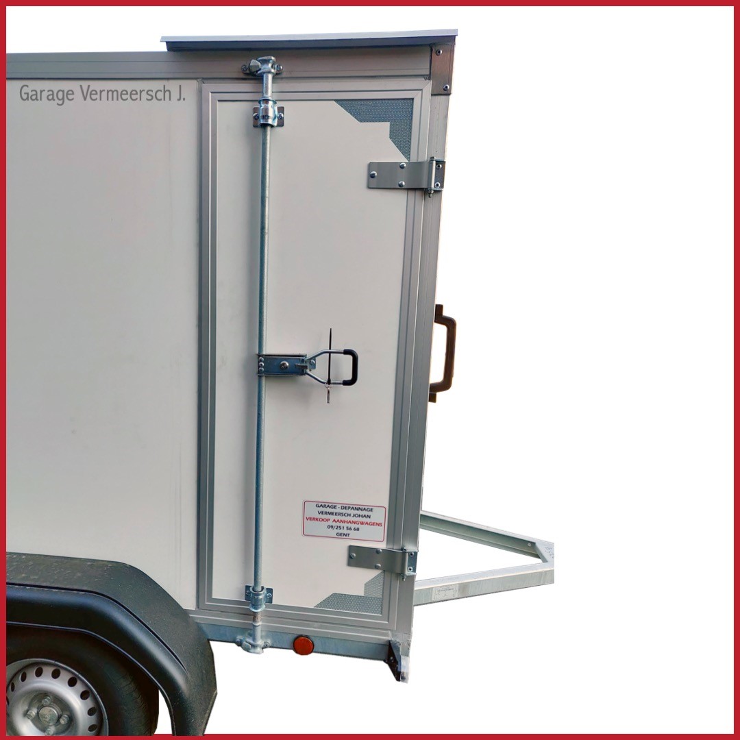 Afbeelding van Gesloten 250 l x 150 b x 150 h dubbel as